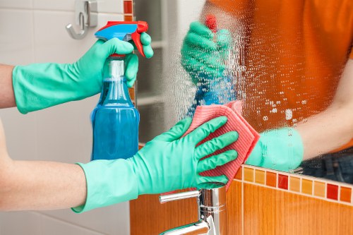 Deep cleaning service in Shoreditch for modern homes and offices
